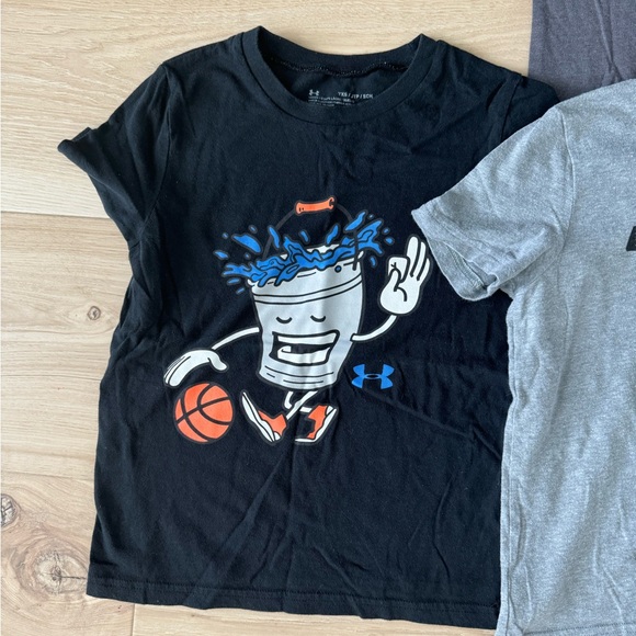 Under Armour Tee bundle XS - Picture 4 of 5